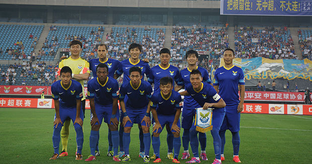 皇家马德里的阿诺德因伤缺阵两个月，防线危机如何应对？