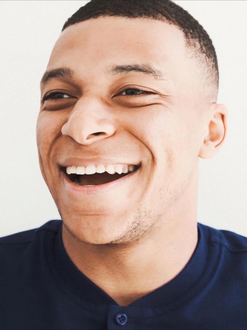 半场战报：奥格斯堡0-0汉堡