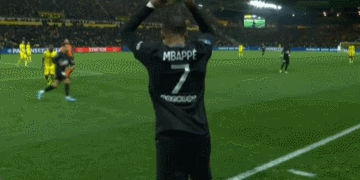 足球世界杯裁判否认偏袒传闻